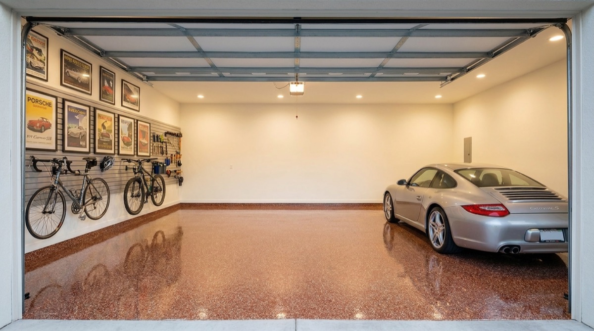 Brickyard flake epoxy coating